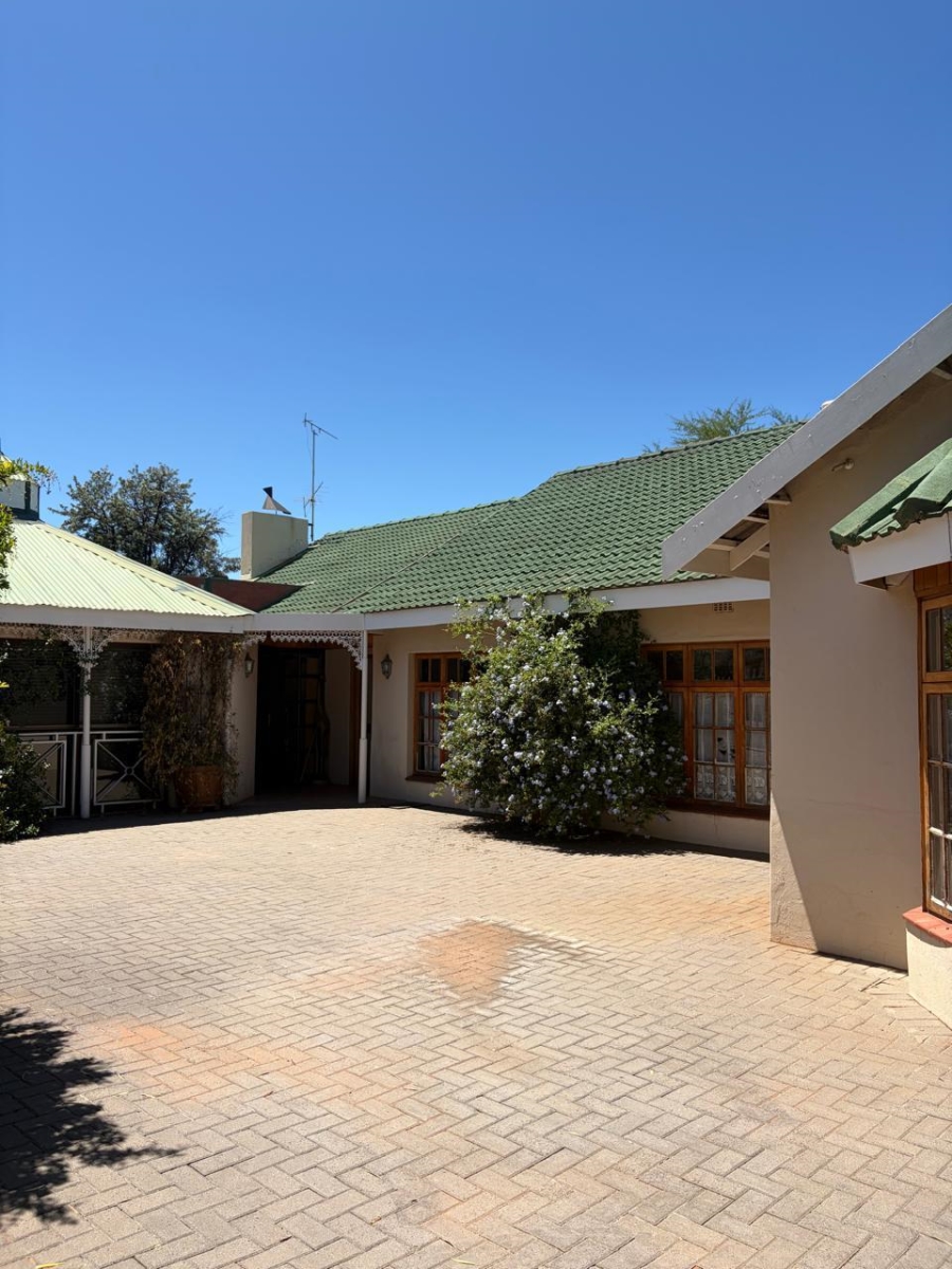 3 Bedroom Property for Sale in Monument Heights Northern Cape